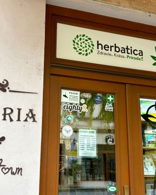 Hitteles, természetes márkát keres? 🌿✨ A Herbatica tiszta, vegyszermentes termékeket kínál – több ezer elégedett vásárló...